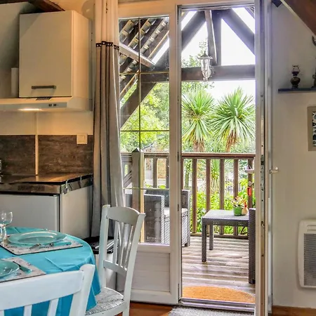 Amazing apartment in Vasteville w/ Jacuzzi, WiFi&1 Bedrooms *