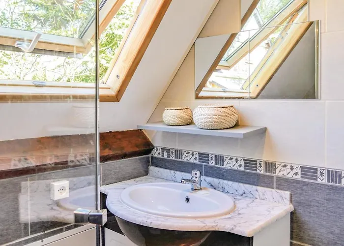 1 Bedroom Cozy In Apartamento